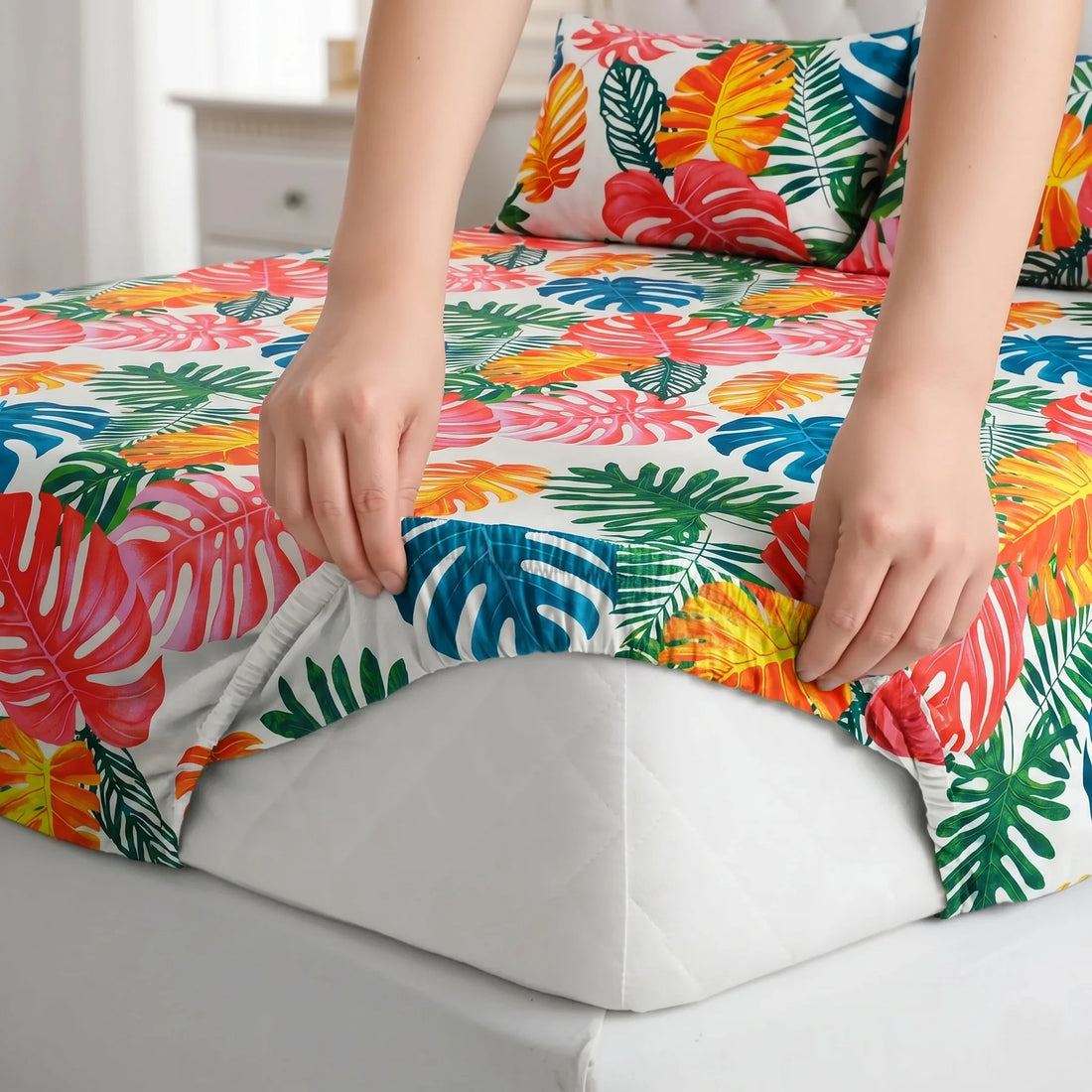 Vibrant Paradise Premium Fitted Sheet Set